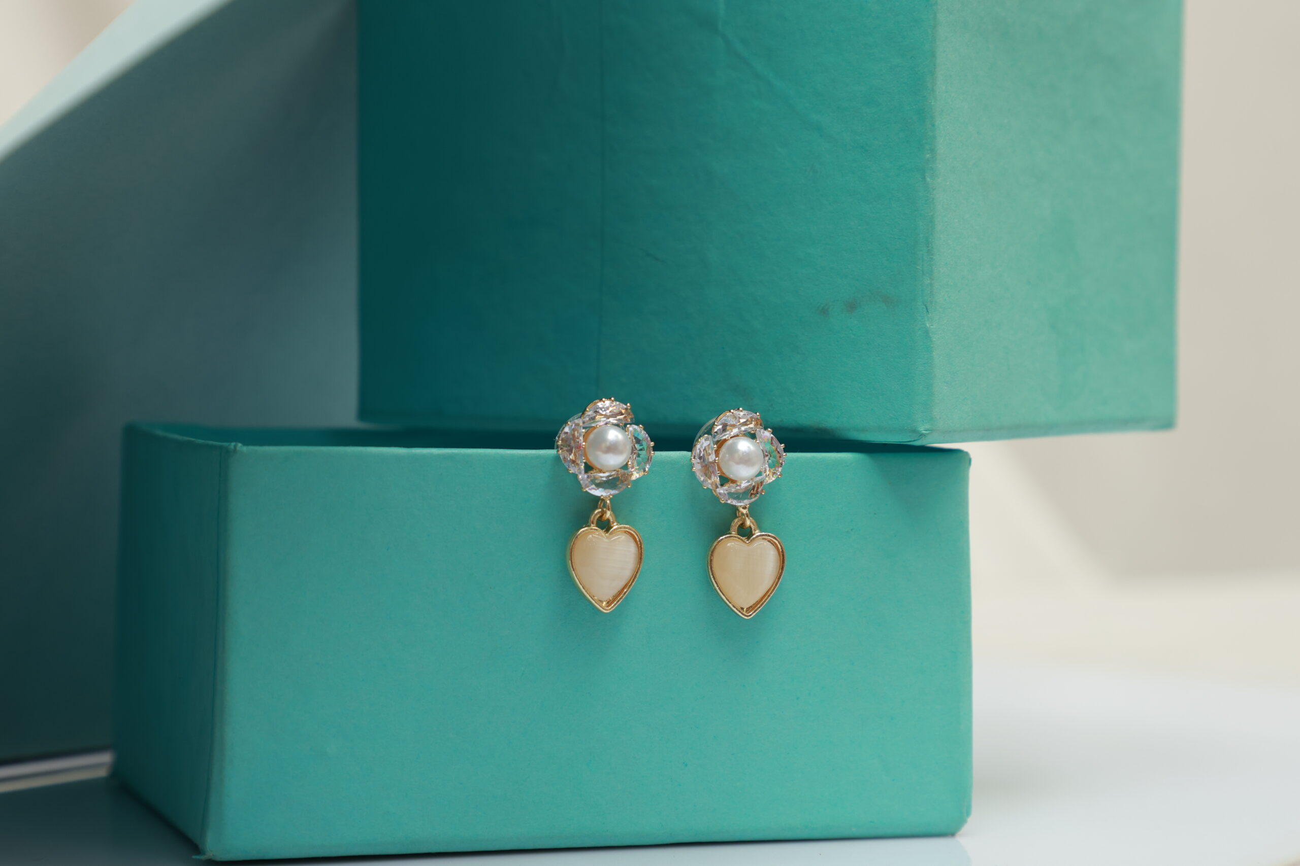 Anti Tarnish Pearl Heart Earring