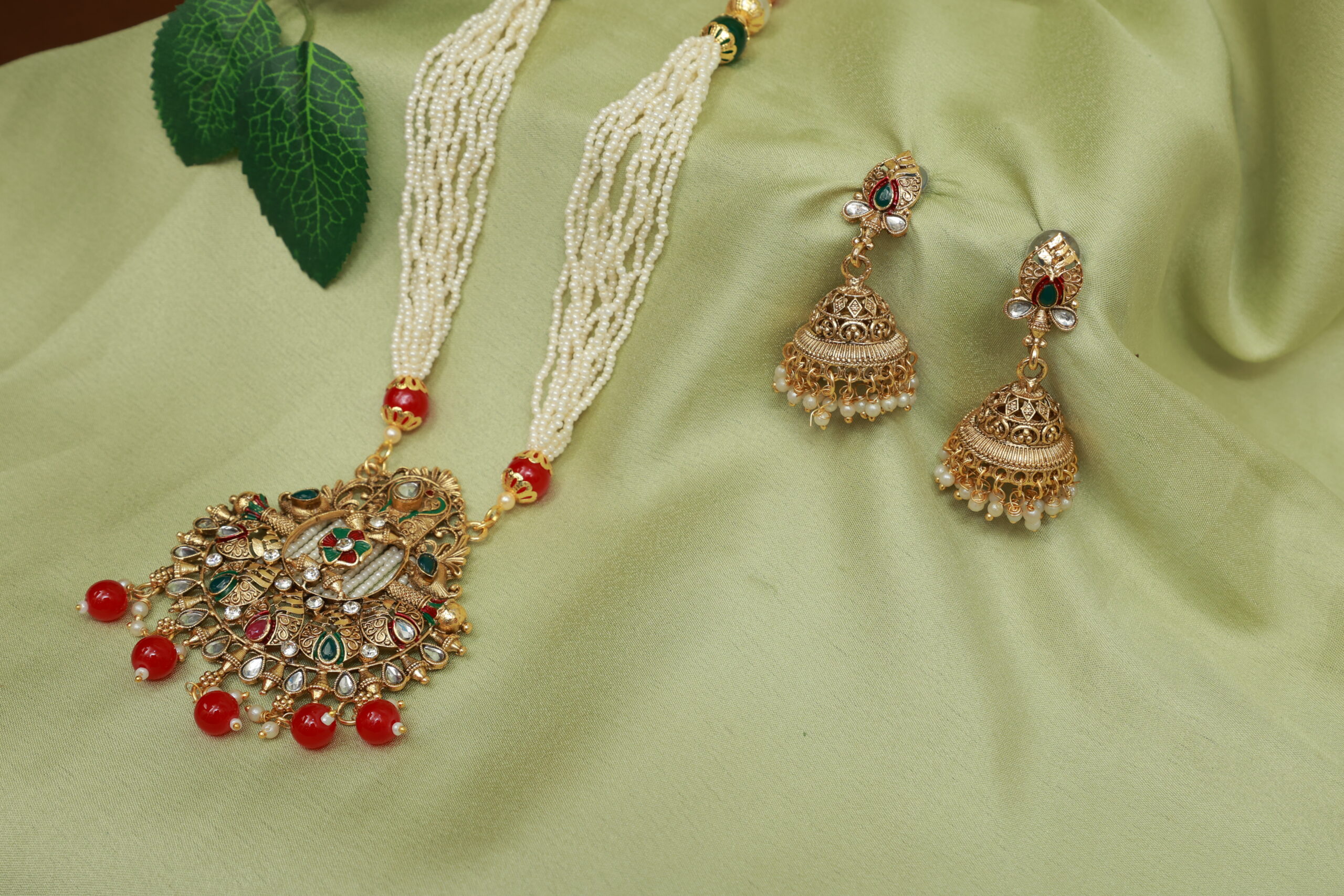 Traditional Pearl Multi coloured Jewellery Set
