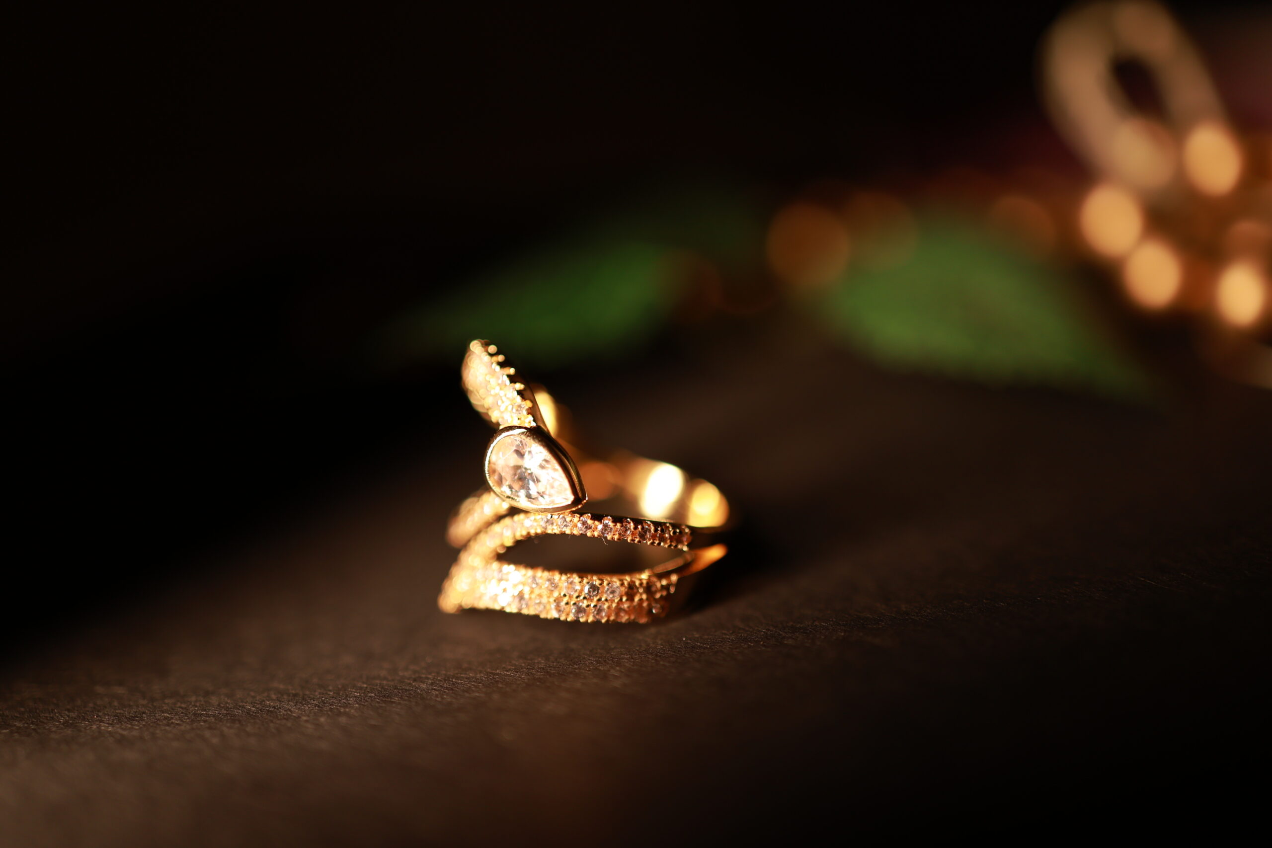 Anti Tarnish Leaf Adjustable Big Ring